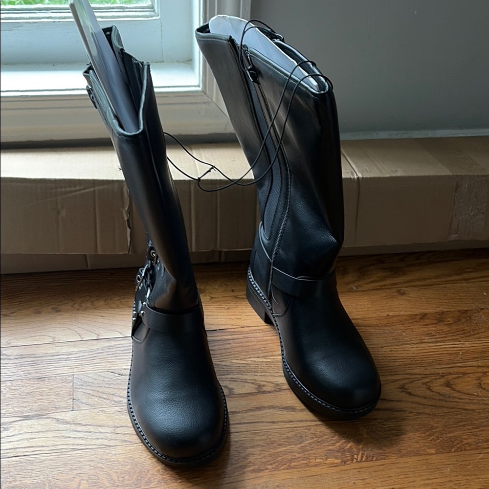 Classic Black Mid-Calf Heeled Riding Boots